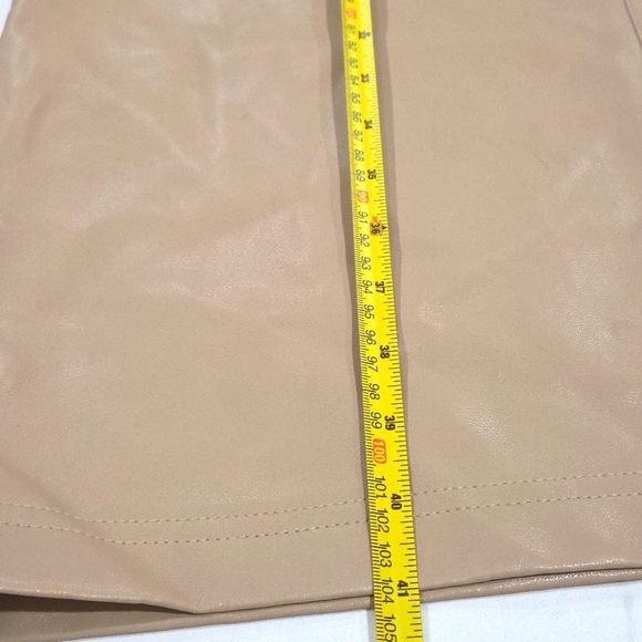 KNOW ONE CARE Tan High-Waisted Pants NEW SIZE LARGE. - Picture 10 of 13